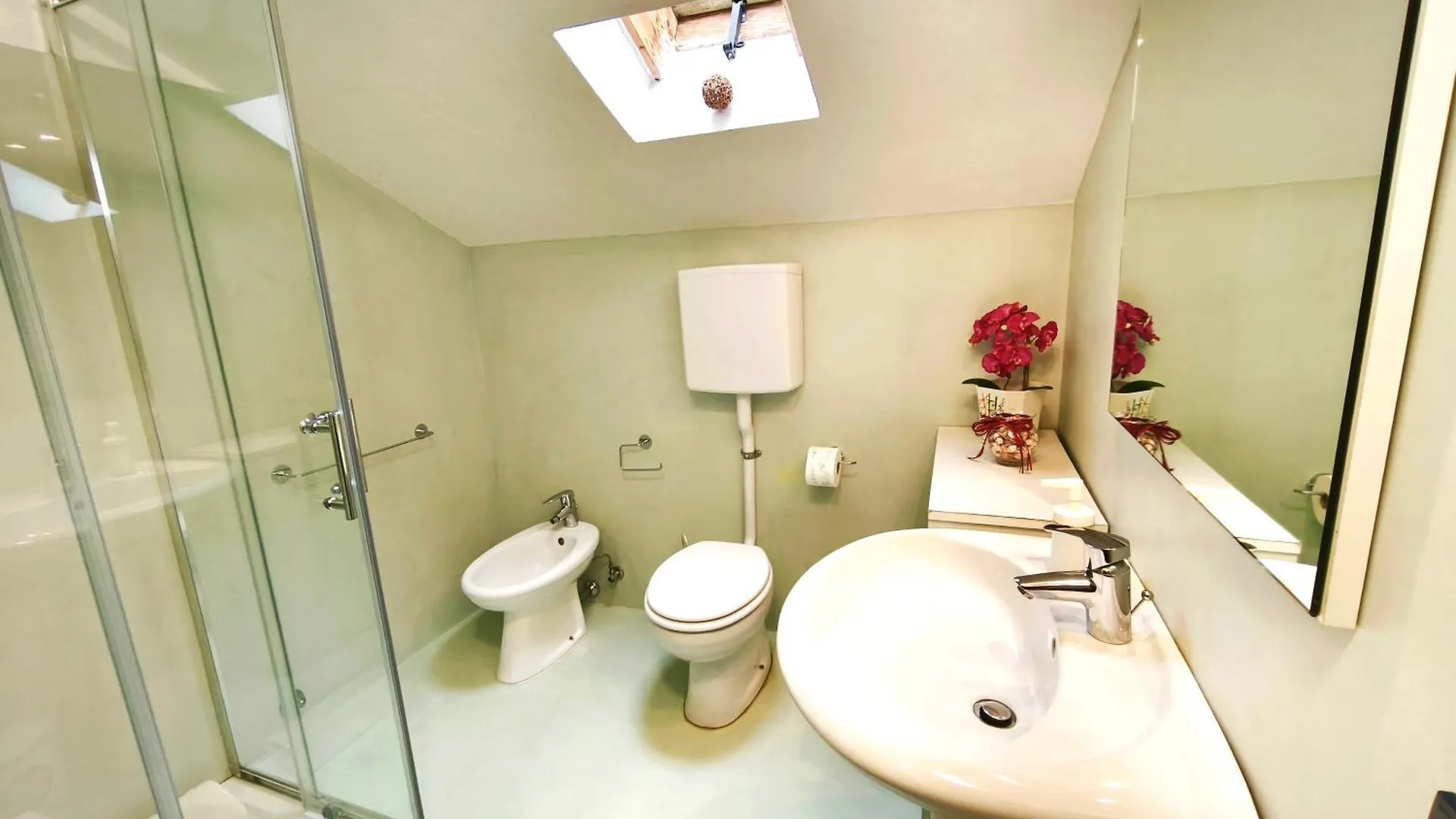 Apartment Pinarella Bathroom Fantini Cervia 0*,  Italy