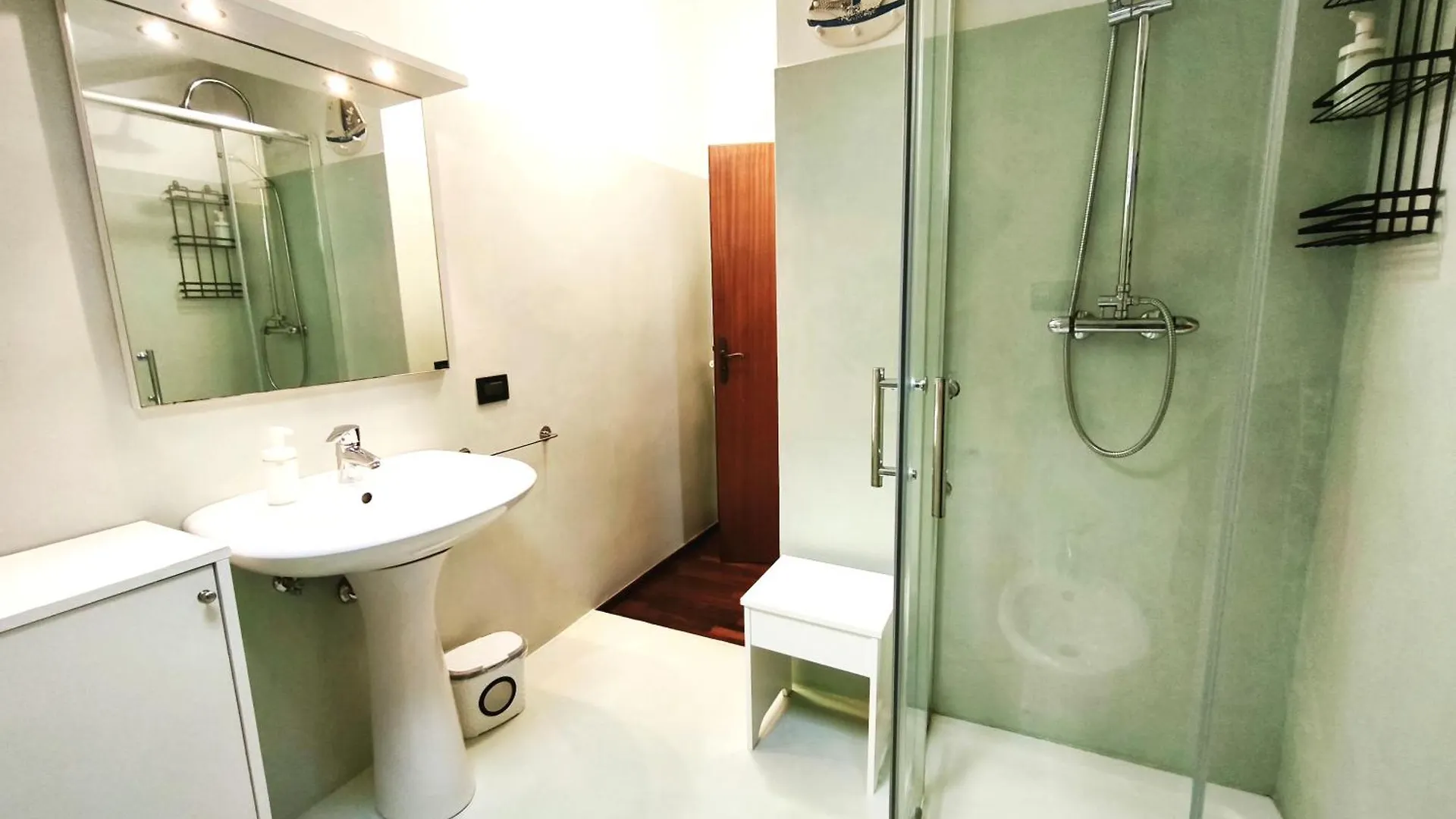 Apartment Pinarella Bathroom Fantini Cervia Italy